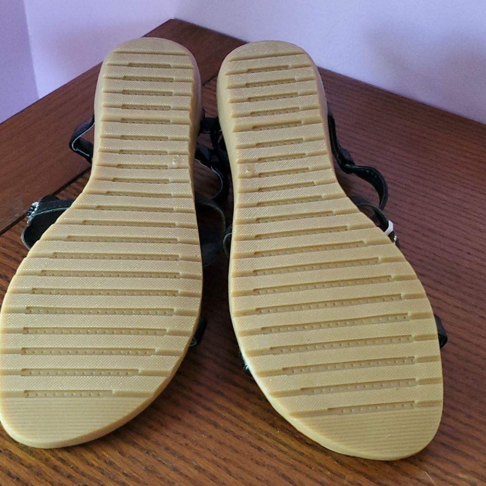 Sandals - Picture 2 of 3